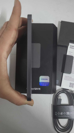 SAMSUNG GALAXY S24 FE 256GB 8GB RAM GRAFIT(OUTLET)